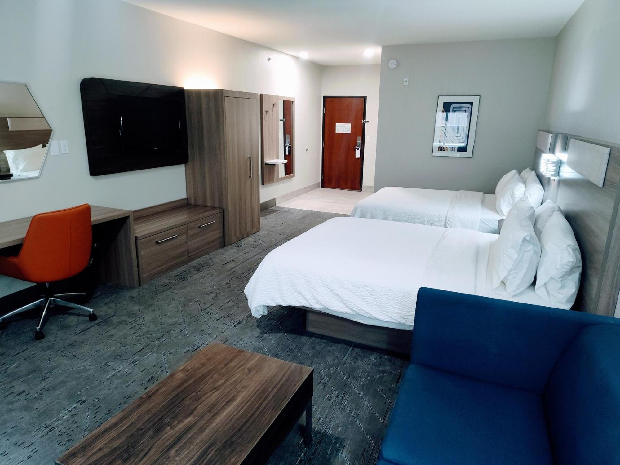 Holiday Inn Express Kenedy By Ihg Exterior foto